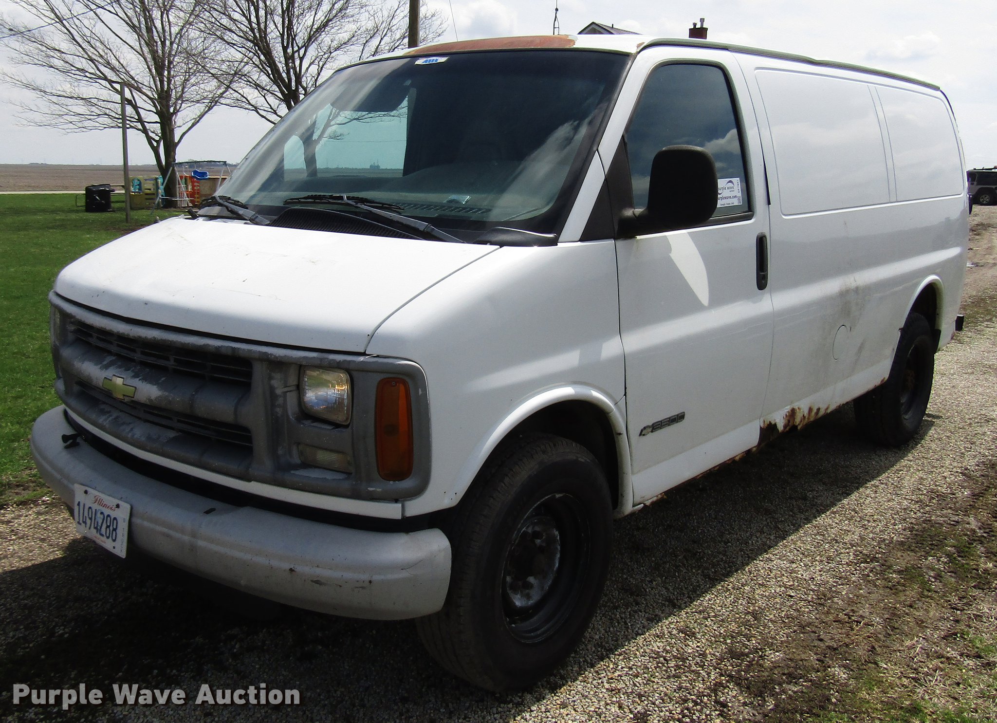 2000 Chevrolet Express G3500 van in Arcola, IL Item DF7937 sold