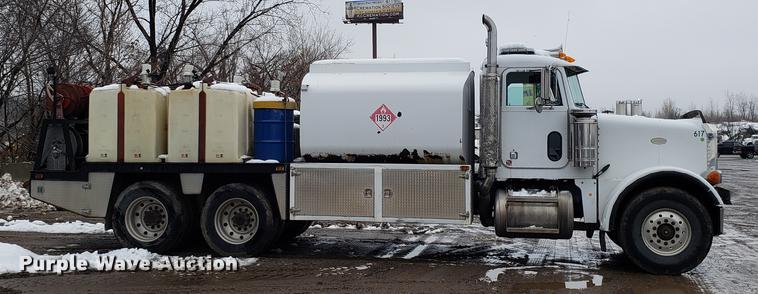 image for item AV9353 1995 Peterbilt 378 fuel truck