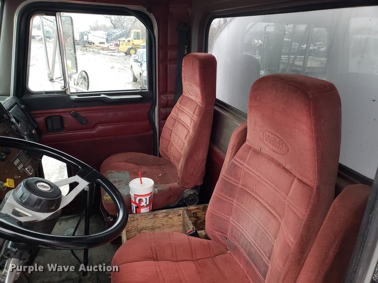 image for item AV9353 1995 Peterbilt 378 fuel truck