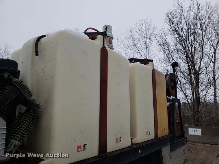 image for item AV9353 1995 Peterbilt 378 fuel truck