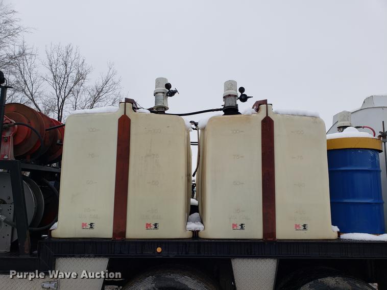 image for item AV9353 1995 Peterbilt 378 fuel truck