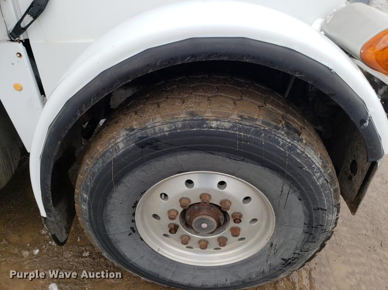 image for item AV9353 1995 Peterbilt 378 fuel truck