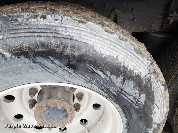 image for item AV9353 1995 Peterbilt 378 fuel truck