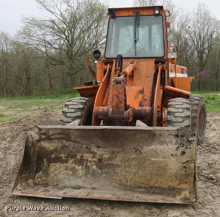 image for item DB8817 1990 Dresser 510B wheel loader