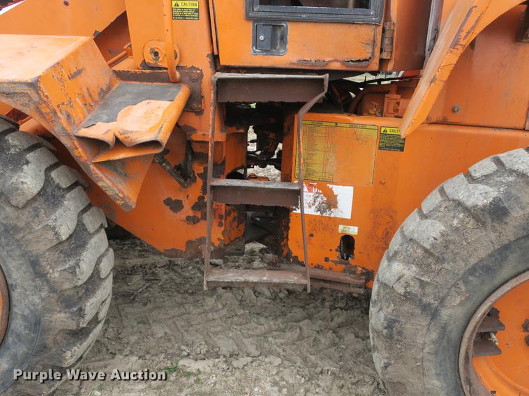 image for item DB8817 1990 Dresser 510B wheel loader