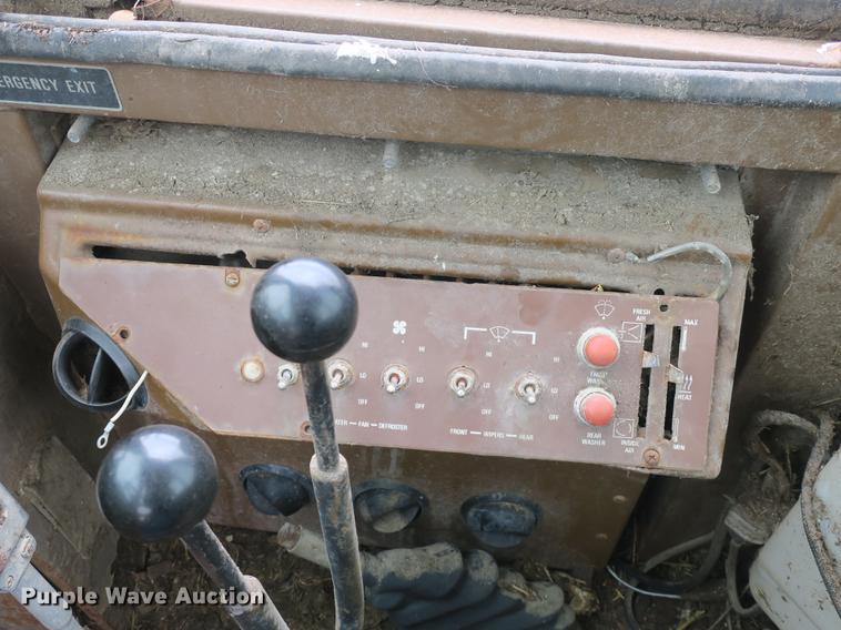 image for item DB8817 1990 Dresser 510B wheel loader