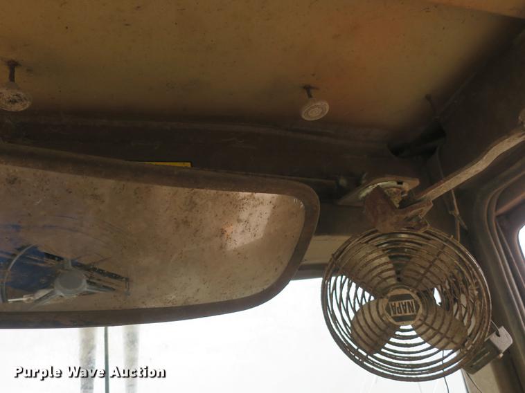 image for item DB8817 1990 Dresser 510B wheel loader