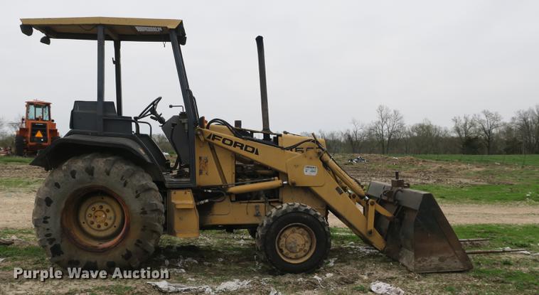 image for item DB8820 Ford 455D industrial loader tractor