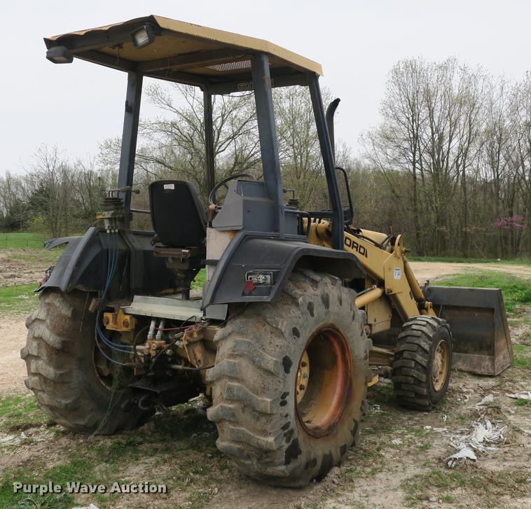 image for item DB8820 Ford 455D industrial loader tractor