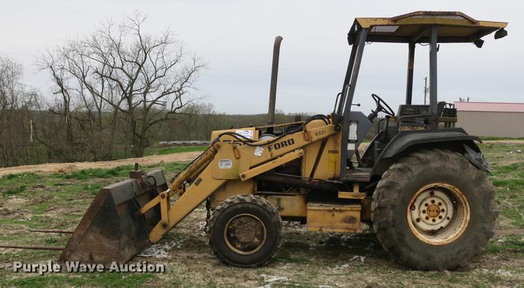 image for item DB8820 Ford 455D industrial loader tractor