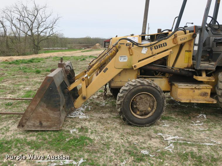 image for item DB8820 Ford 455D industrial loader tractor