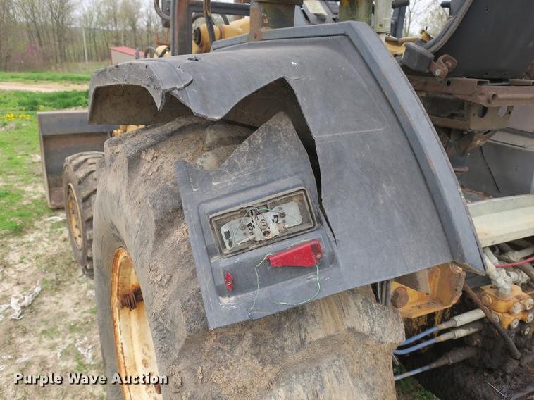 image for item DB8820 Ford 455D industrial loader tractor