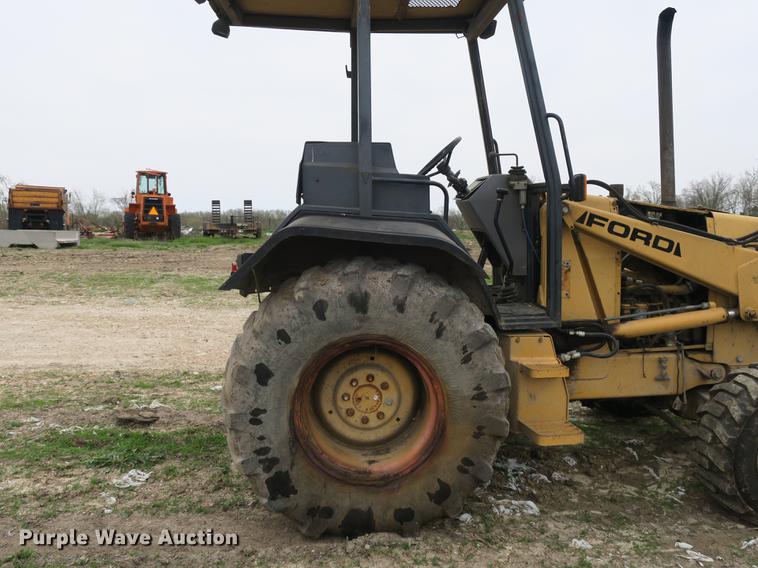 image for item DB8820 Ford 455D industrial loader tractor