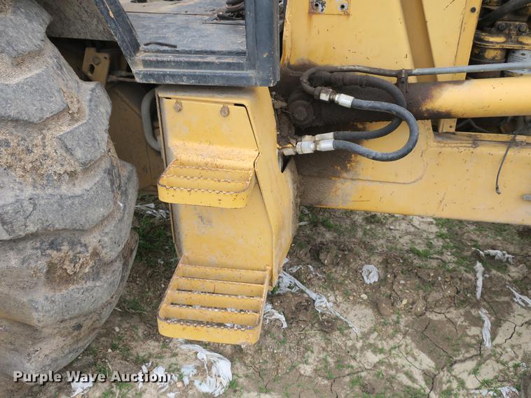 image for item DB8820 Ford 455D industrial loader tractor