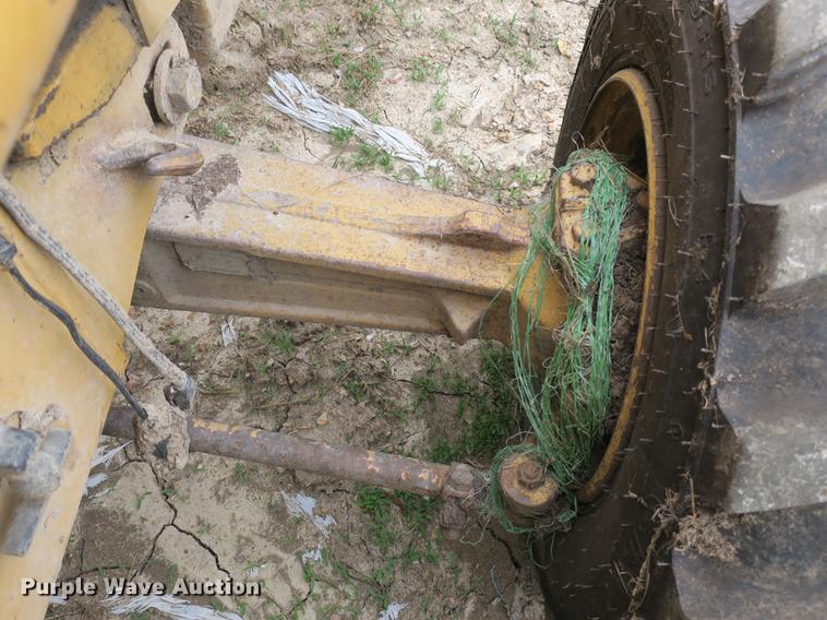 image for item DB8820 Ford 455D industrial loader tractor