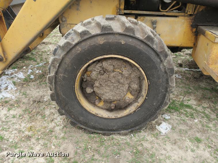 image for item DB8820 Ford 455D industrial loader tractor