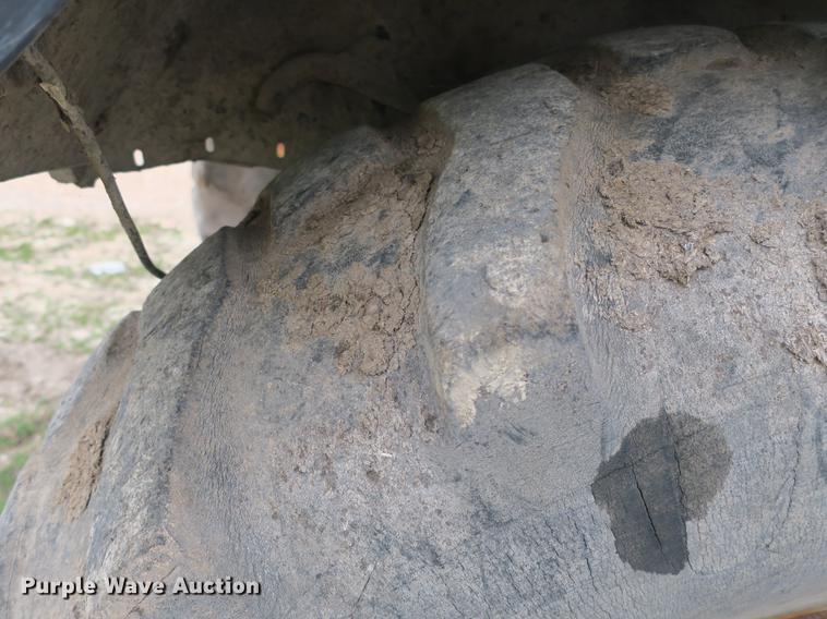 image for item DB8820 Ford 455D industrial loader tractor