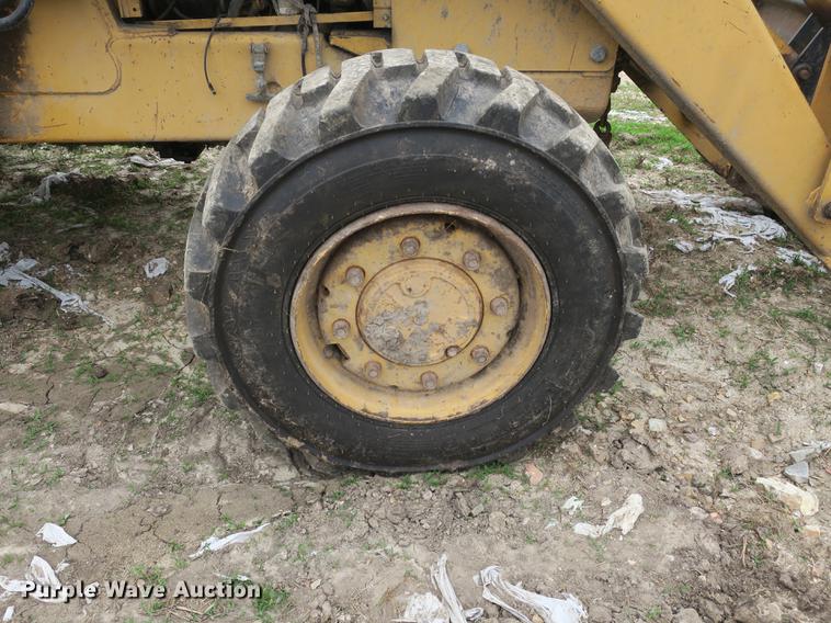 image for item DB8820 Ford 455D industrial loader tractor