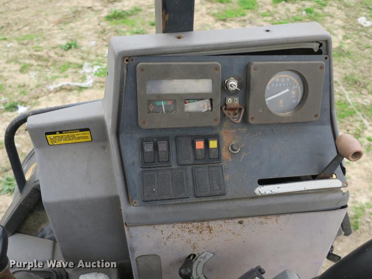 image for item DB8820 Ford 455D industrial loader tractor