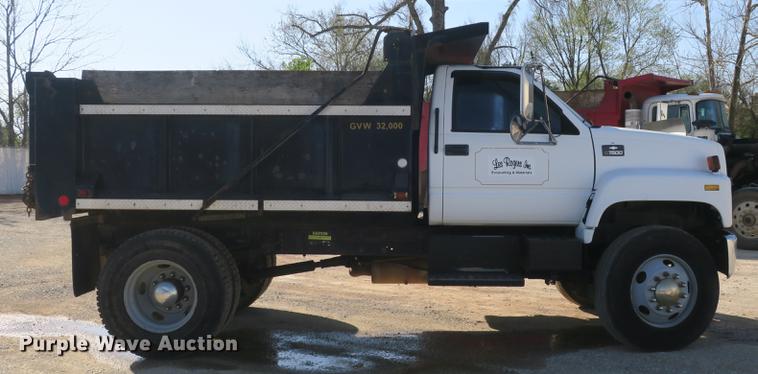image for item DB8821 2002 Chevrolet C7500 dump truck