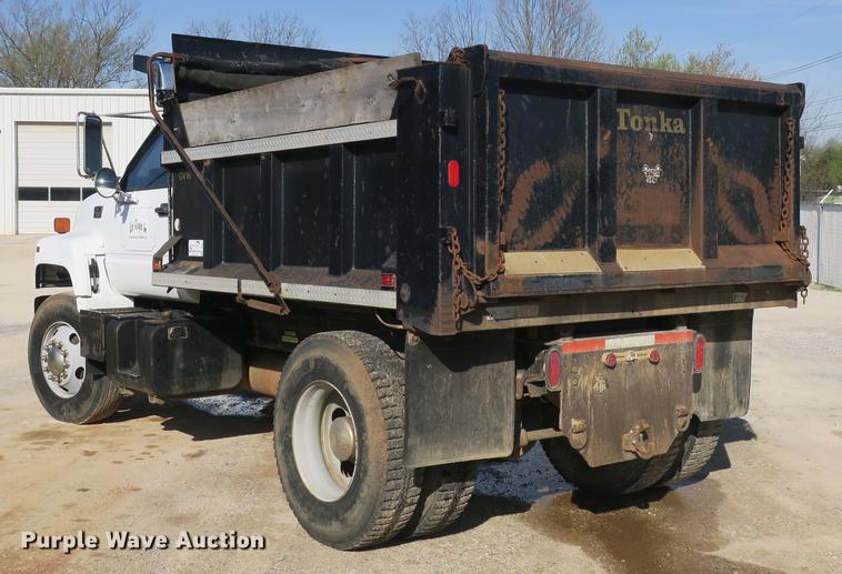 image for item DB8821 2002 Chevrolet C7500 dump truck