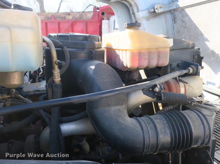 image for item DB8821 2002 Chevrolet C7500 dump truck