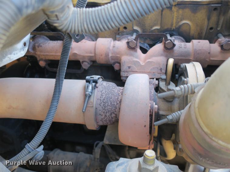 image for item DB8821 2002 Chevrolet C7500 dump truck