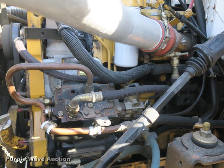 image for item DB8821 2002 Chevrolet C7500 dump truck