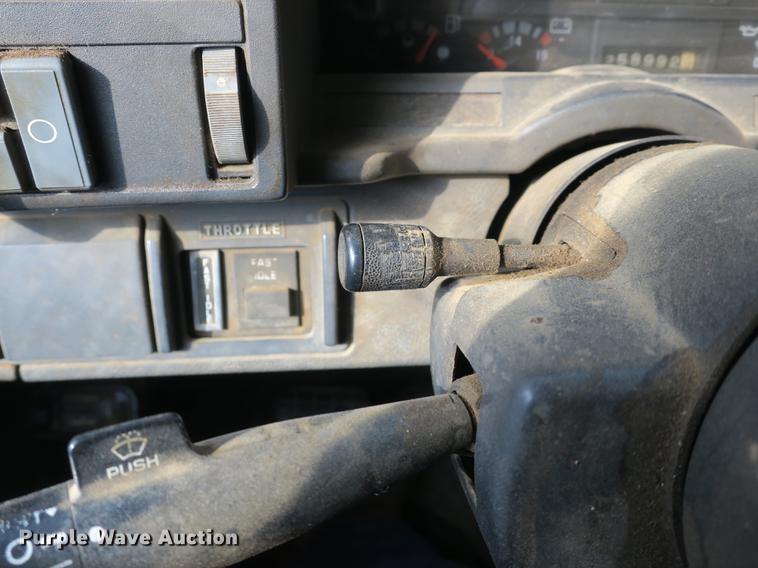 image for item DB8821 2002 Chevrolet C7500 dump truck