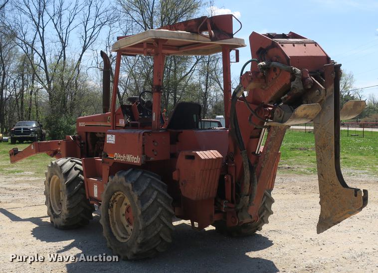 image for item DB8822 1996 Ditch Witch 8020JD cable plow