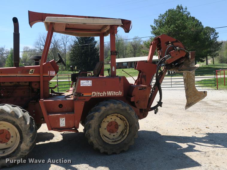 image for item DB8822 1996 Ditch Witch 8020JD cable plow