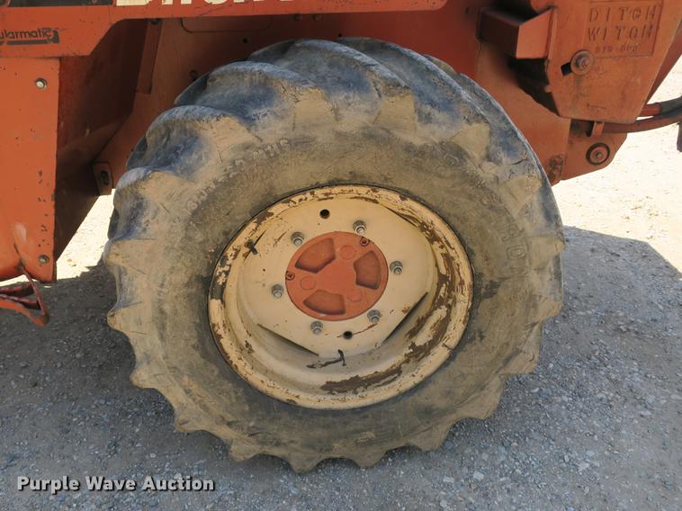 image for item DB8822 1996 Ditch Witch 8020JD cable plow