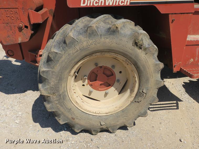 image for item DB8822 1996 Ditch Witch 8020JD cable plow