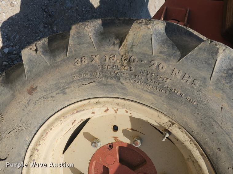 image for item DB8822 1996 Ditch Witch 8020JD cable plow