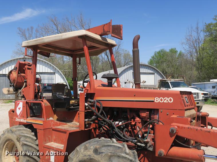 image for item DB8822 1996 Ditch Witch 8020JD cable plow