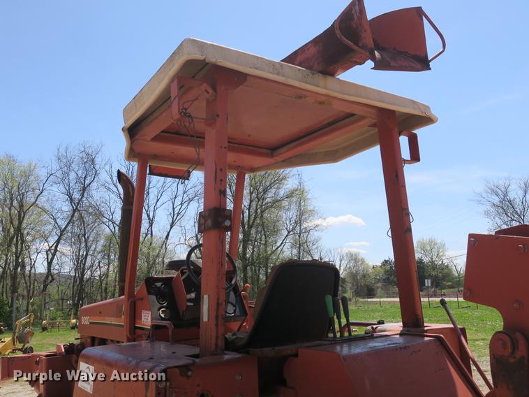 image for item DB8822 1996 Ditch Witch 8020JD cable plow