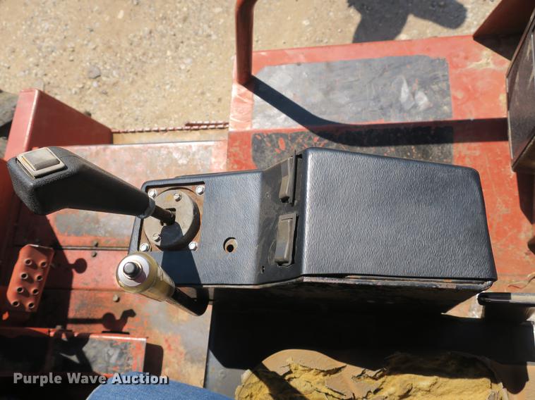 image for item DB8822 1996 Ditch Witch 8020JD cable plow