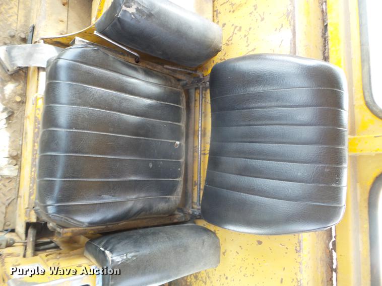 image for item DC4634 1974 Caterpillar D9G dozer