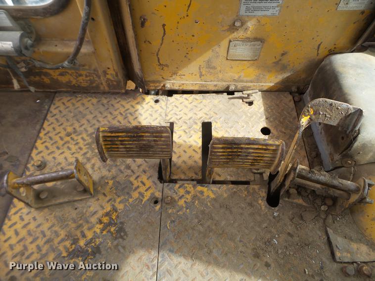 image for item DC4634 1974 Caterpillar D9G dozer