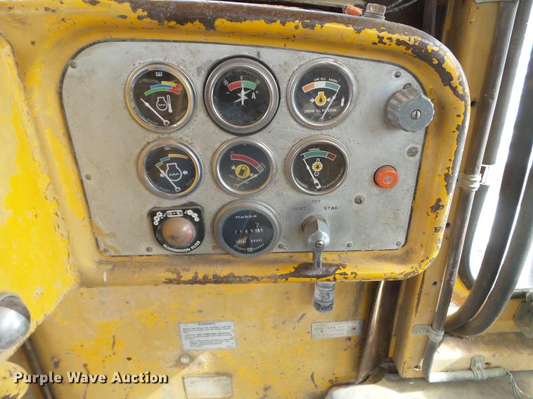 image for item DC4634 1974 Caterpillar D9G dozer