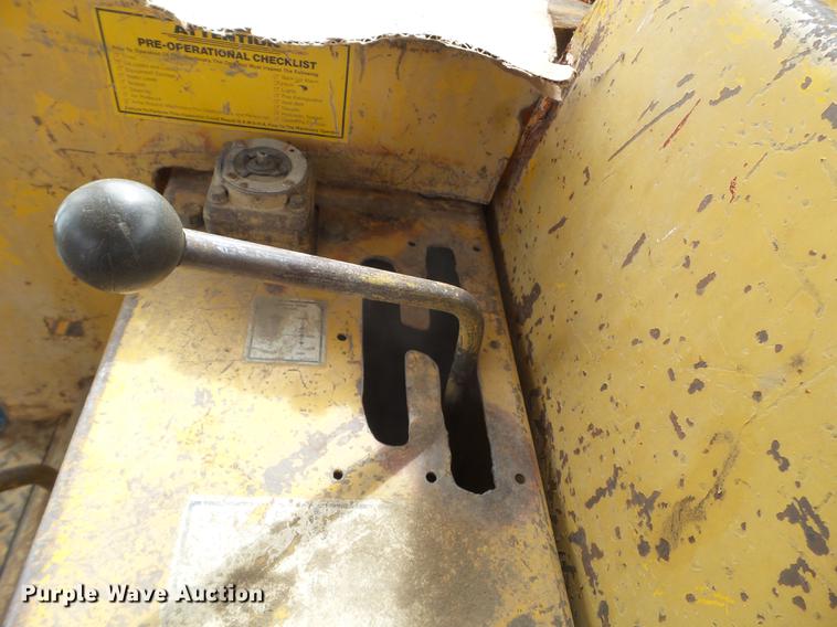 image for item DC4634 1974 Caterpillar D9G dozer