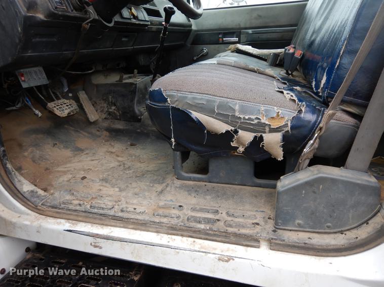 image for item DC4638 1994 Chevrolet Kodiak C6500 utility truck