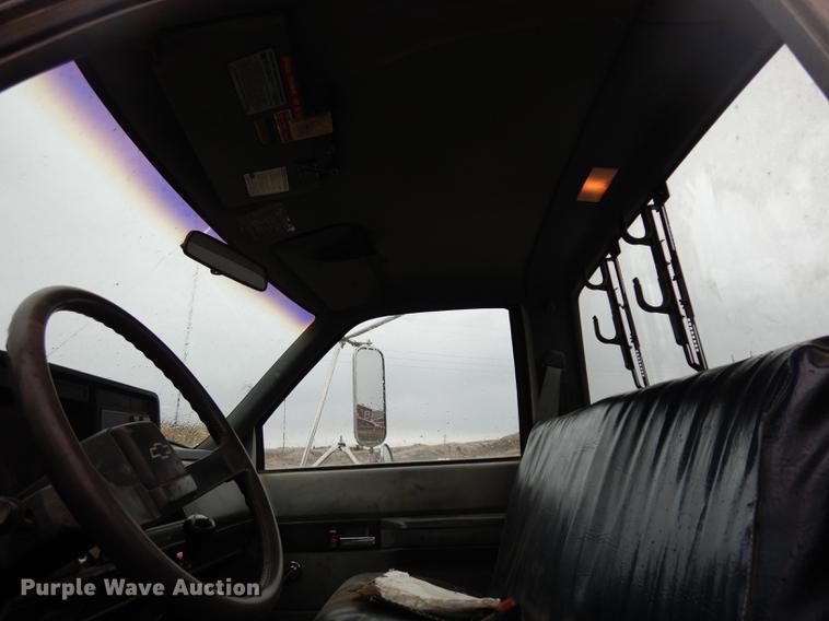 image for item DC4638 1994 Chevrolet Kodiak C6500 utility truck