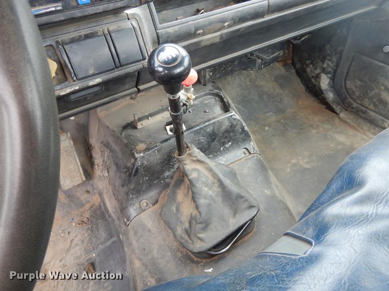 image for item DC4638 1994 Chevrolet Kodiak C6500 utility truck