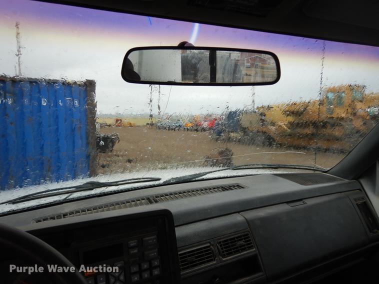 image for item DC4638 1994 Chevrolet Kodiak C6500 utility truck