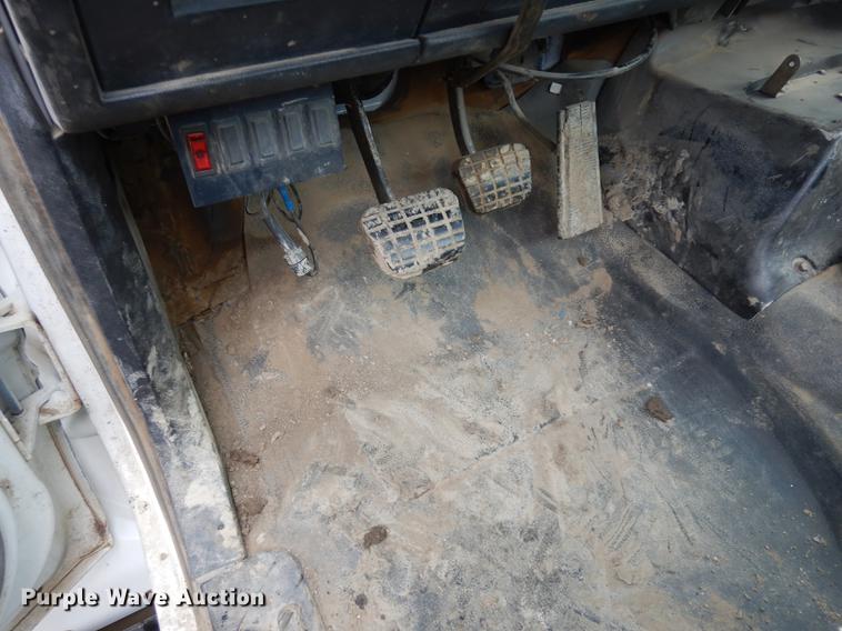 image for item DC4638 1994 Chevrolet Kodiak C6500 utility truck