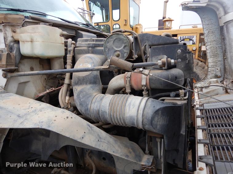 image for item DC4638 1994 Chevrolet Kodiak C6500 utility truck