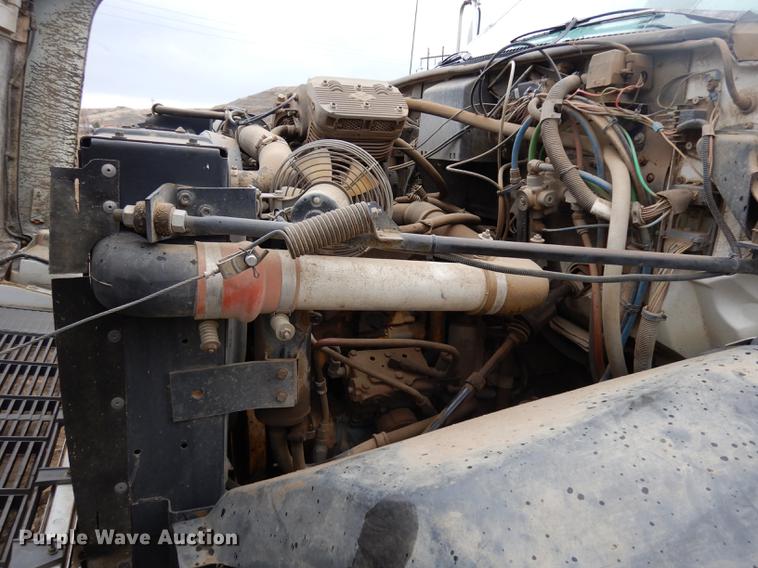 image for item DC4638 1994 Chevrolet Kodiak C6500 utility truck