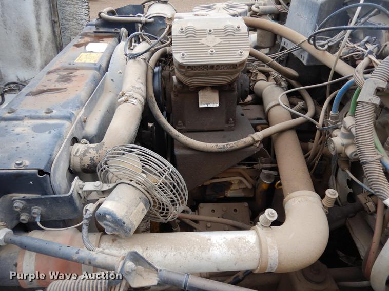 image for item DC4638 1994 Chevrolet Kodiak C6500 utility truck