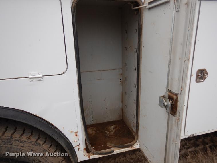 image for item DC4638 1994 Chevrolet Kodiak C6500 utility truck